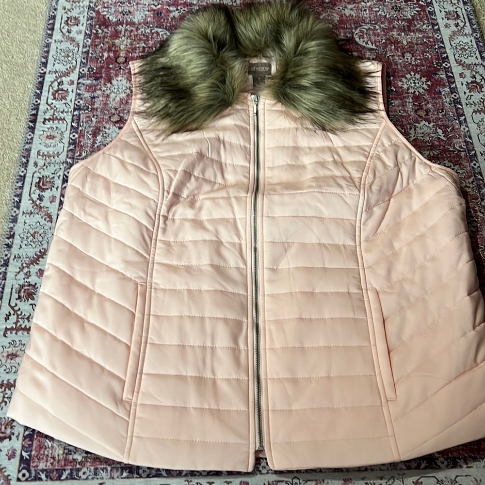 Blush pink Chico’s size 3 vest with removable fur collar